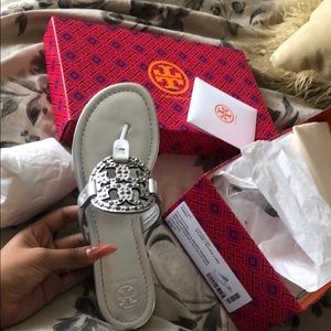 Tory Burch ( Metallic Suede / Metallic ) Size 8.5
